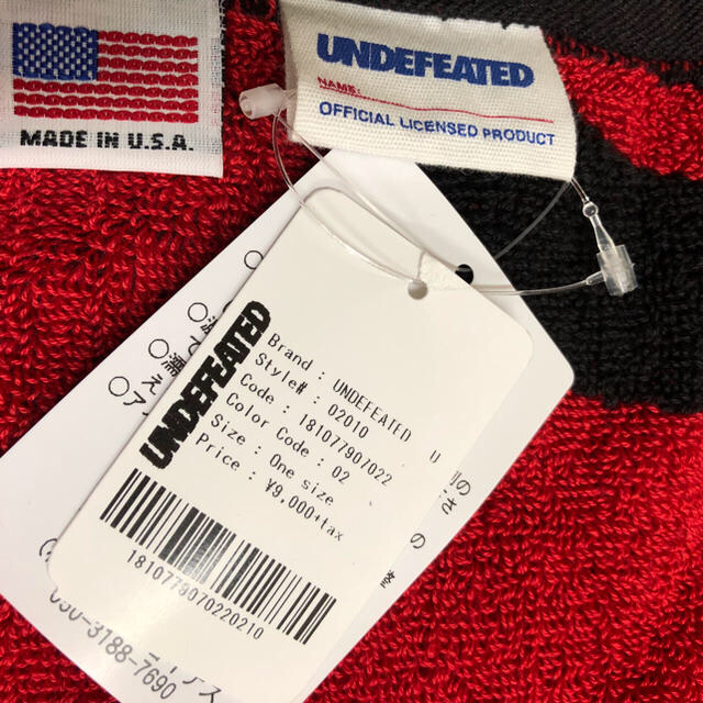 UNDEFEATED(アンディフィーテッド)のUNDEFEATED ビーチタオル インテリア/住まい/日用品の日用品/生活雑貨/旅行(タオル/バス用品)の商品写真