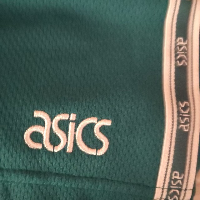 asics(アシックス)のアシックス キッズTシャツ 130 新品未使用 タグつき キッズ/ベビー/マタニティのキッズ服男の子用(90cm~)(Tシャツ/カットソー)の商品写真