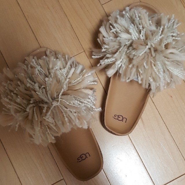 UGG　アグ　サンダル