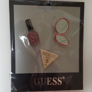 ゲス(GUESS)のGuess ゲス　アクセサリー（ピン）(ブローチ/コサージュ)