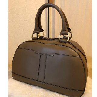 BURBERRY - 美品バーバリーBurberry高級レザーハンドバッグ♫の通販 by