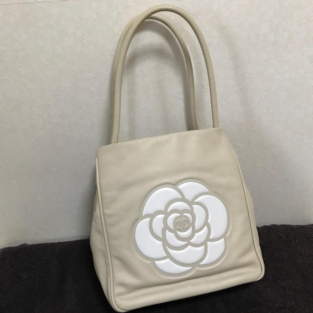 CHANEL シャネル カメリアトート ベージュ