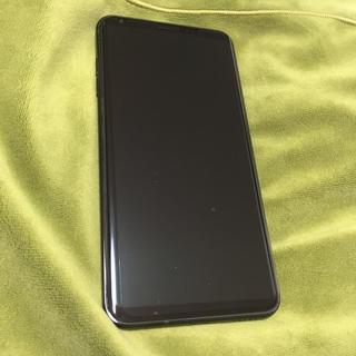 エルジーエレクトロニクス(LG Electronics)のau isai V30＋(ブラック)(スマートフォン本体)