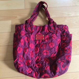 マークバイマークジェイコブス(MARC BY MARC JACOBS)のMARC BY MARC JACOBS リップ柄 マザーズバッグ 美品(マザーズバッグ)