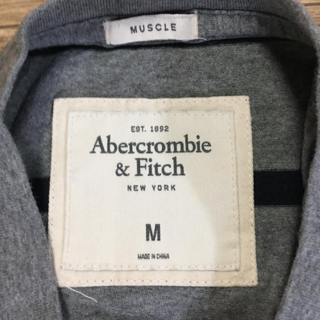 Abercrombie&Fitch(アバクロンビーアンドフィッチ)のAbercrombie&Fitch ボーダー Tシャツ  サイズM メンズのトップス(Tシャツ/カットソー(半袖/袖なし))の商品写真