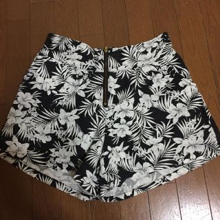 アベイル(Avail)のショートパンツ(ショートパンツ)