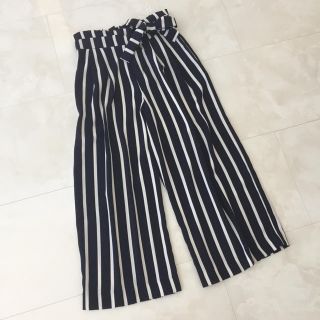 ザラ(ZARA)のZARA ストライプ ワイドパンツ ウエストリボン ハイウエスト(カジュアルパンツ)