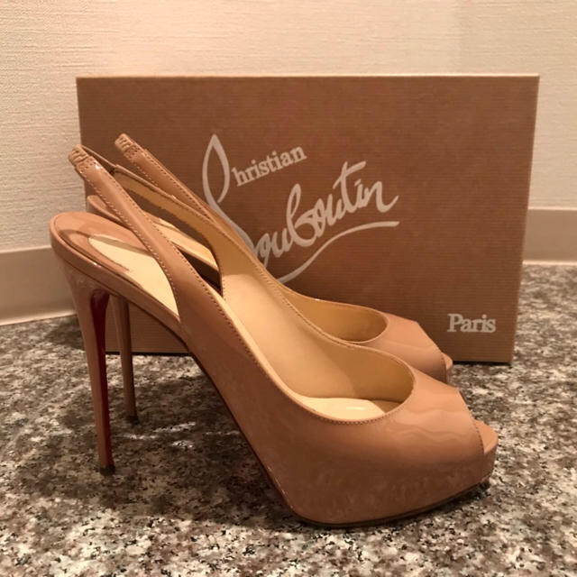 Christian Louboutin(クリスチャンルブタン)のChristian Louboutin パンプス レディースの靴/シューズ(ハイヒール/パンプス)の商品写真