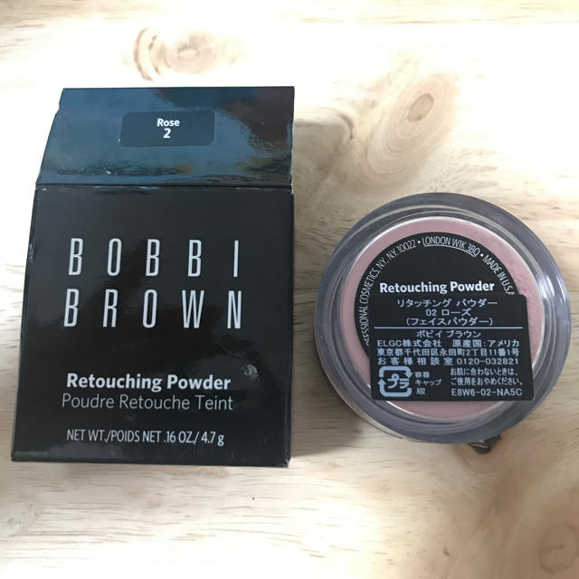 BOBBI BROWN(ボビイブラウン)のbobbi brown リタッチングパウダーROSE コスメ/美容のベースメイク/化粧品(フェイスパウダー)の商品写真