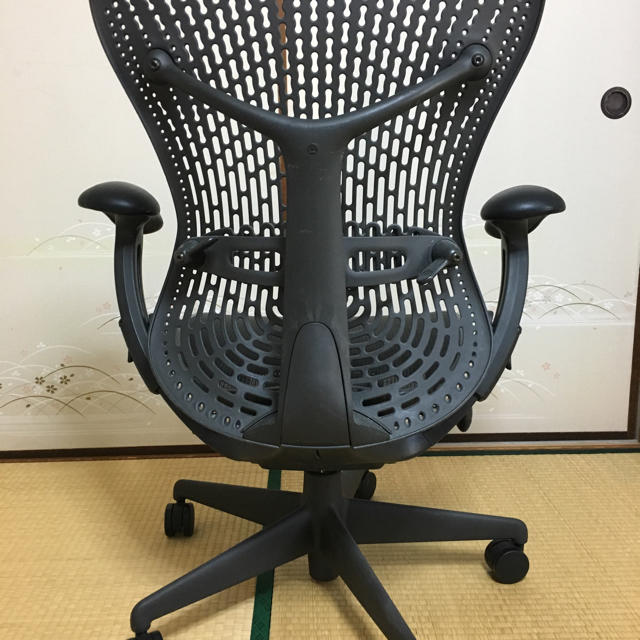 Herman Miller(ハーマンミラー)の(中古)ハーマンミラー ミラチェア インテリア/住まい/日用品の椅子/チェア(デスクチェア)の商品写真