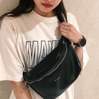 マウジー(moussy)の限定価格♡MOUSSY waist&shoulder BAG♡ボディバッグsly(ボディバッグ/ウエストポーチ)