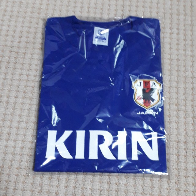 キリン(キリン)のサッカー　KIRIN　Tシャツ　新品未開封 メンズのトップス(Tシャツ/カットソー(半袖/袖なし))の商品写真