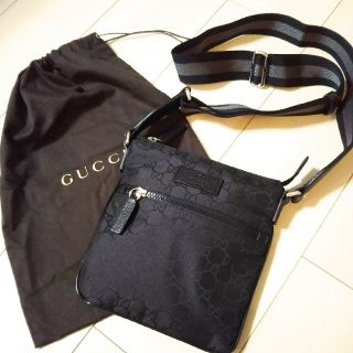 グッチ(Gucci)のイタリア購入 新品★GUCCI  メッセンジャーバッグ 黒(ショルダーバッグ)