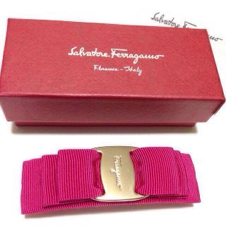 フェラガモ(Ferragamo)のフェラガモ正規品♡おリボンバレッタ(ヘアピン)