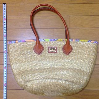 EMILIO PUCCI(かごバッグ/ストローバッグ)のフリマアイテム一覧 EMILIO PUCCI(かごバッグ/ストローバッグ)のフリマアイテム一覧