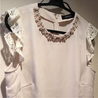 ジャスグリッティー(JUSGLITTY)のジャスグリッティー パール&ビジューカットソー(カットソー(半袖/袖なし))