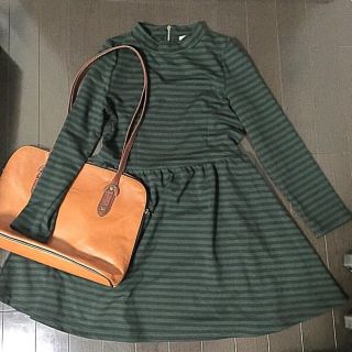 レトロガール(RETRO GIRL)のお値下げ中！美品✨秋服 カーキ ボーダー ワンピース✨Mサイズ(ひざ丈ワンピース)