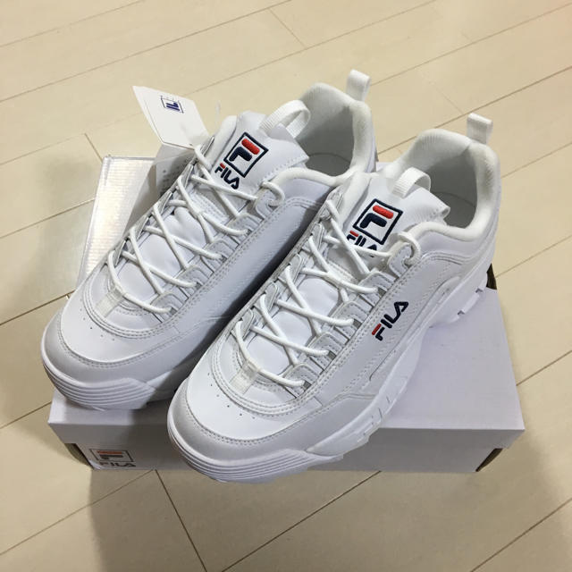 FILA(フィラ)の【新品】28.0cm FILA disruptor2 ダッドスニーカー メンズの靴/シューズ(スニーカー)の商品写真