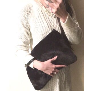 アズールバイマウジー(AZUL by moussy)のアズール♡フェイクファークラッチ(クラッチバッグ)