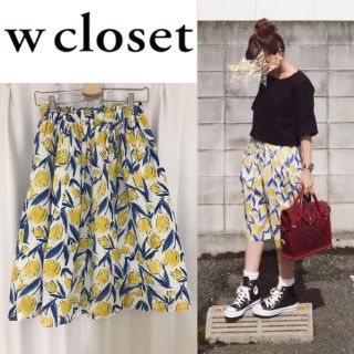 ダブルクローゼット(w closet)のw closet チューリップ 花柄 スカート(ひざ丈スカート)