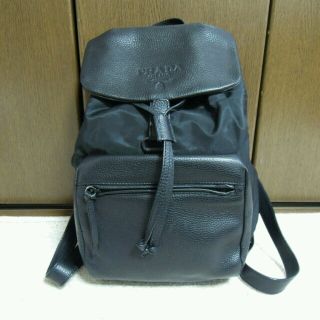 プラダ(PRADA)のPRADA＊レザーリュックサック＊黒(リュック/バックパック)