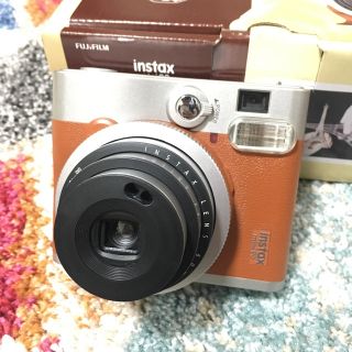 フジフイルム(富士フイルム)のinstax mini90 NEO CLASSIC チェキ 30フィルム付(フィルムカメラ)