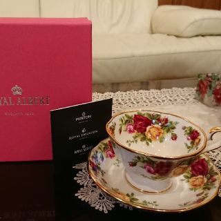 ロイヤルアルバート(ROYAL ALBERT)のティーカップ&ソーサー(グラス/カップ)