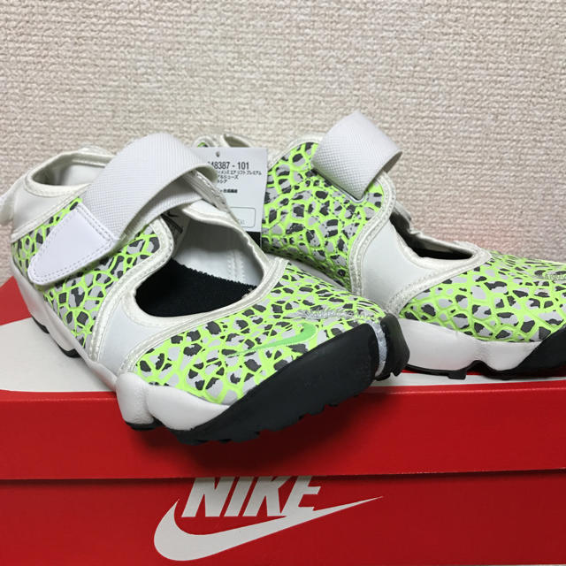 NIKE(ナイキ)のタグ付き新品★ナイキエアリフト レディースの靴/シューズ(スニーカー)の商品写真