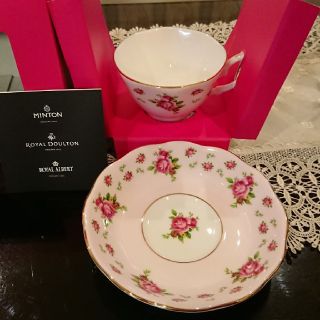 ロイヤルアルバート(ROYAL ALBERT)のティーカップ&ソーサー(グラス/カップ)