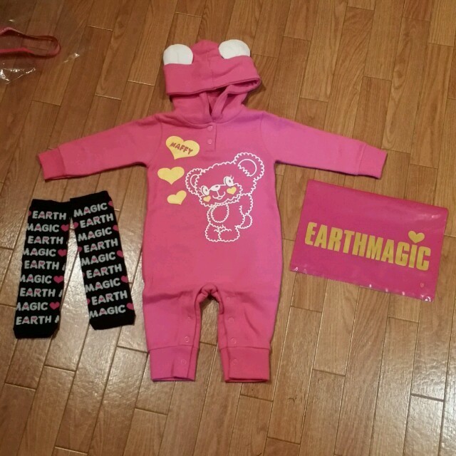 EARTHMAGIC(アースマジック)の激かわくまちゃん♥＋レッグウォーマー♪ キッズ/ベビー/マタニティのベビー服(~85cm)(ロンパース)の商品写真