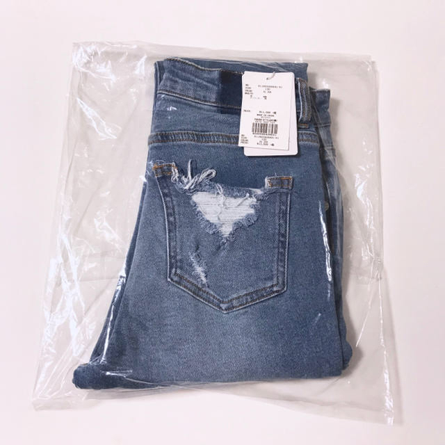 MURUA(ムルーア)の新品定価¥12650 MURUA ステップベルトSkinny スキニー デニム レディースのパンツ(デニム/ジーンズ)の商品写真