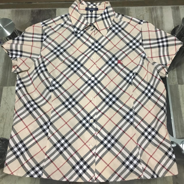 BURBERRY(バーバリー)のヨシ様専用 バーバリーシャツ レディースのトップス(Tシャツ(半袖/袖なし))の商品写真