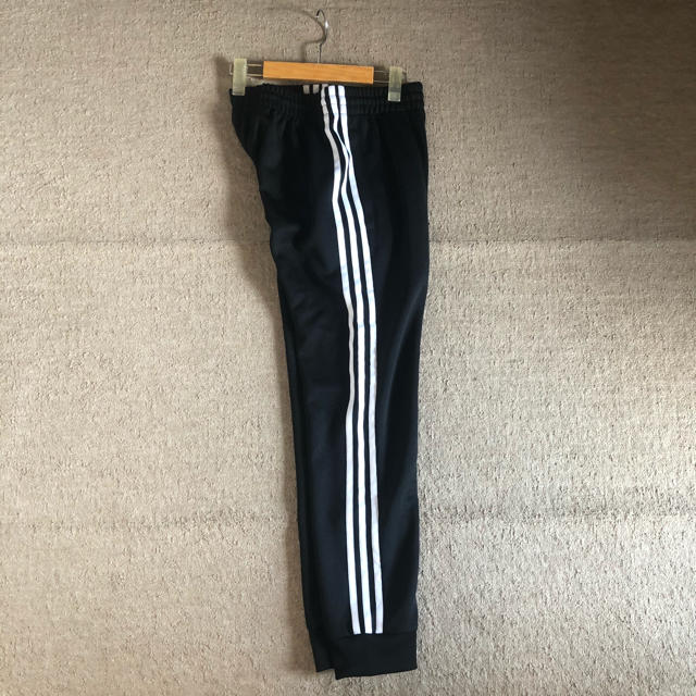 adidas(アディダス)の美品 adidas SST Cuffed Track Pants メンズのパンツ(その他)の商品写真