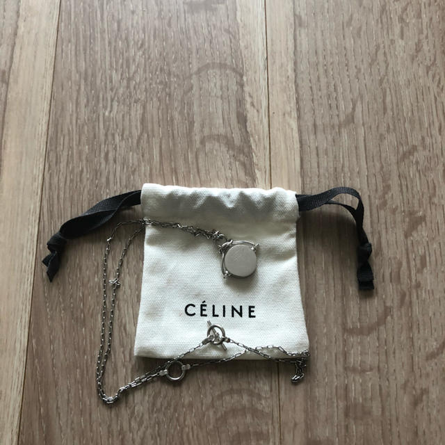 CELINE セリーヌ フィービーの ネックレス