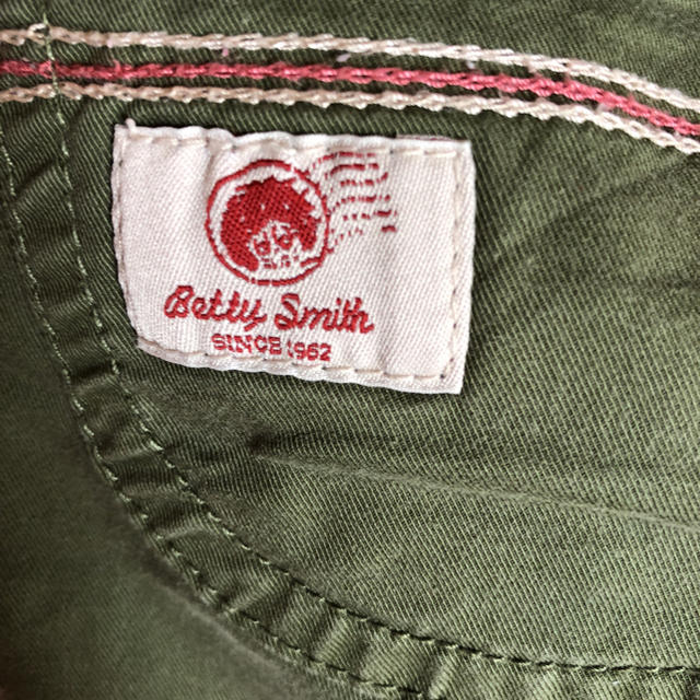 Betty Smith(ベティスミス)の7分丈パンツ レディースのパンツ(カジュアルパンツ)の商品写真