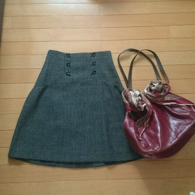 aquagirl(アクアガール)のCROLLA ドット柄スカート レディースのスカート(ひざ丈スカート)の商品写真