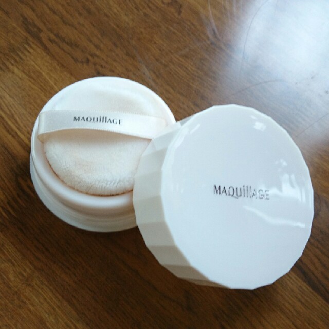 MAQuillAGE(マキアージュ)のお買い得！【マキアージュ】ルースパウダー コスメ/美容のベースメイク/化粧品(フェイスパウダー)の商品写真