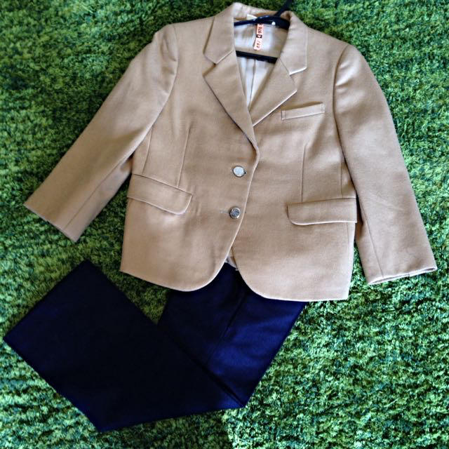 BURBERRY(バーバリー)のバーバリー セリーヌ スーツ 110 キッズ/ベビー/マタニティのキッズ服男の子用(90cm~)(その他)の商品写真