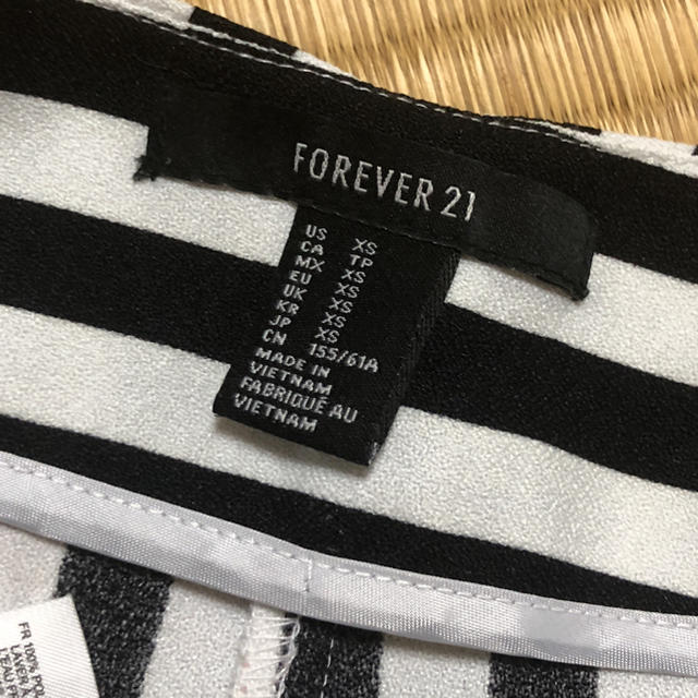 FOREVER 21(フォーエバートゥエンティーワン)のショートパンツ レディースのパンツ(ショートパンツ)の商品写真