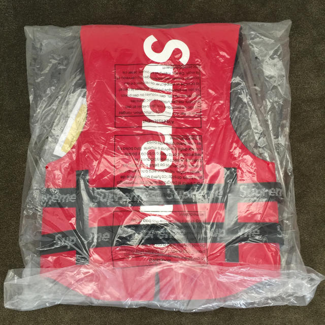 Supreme(シュプリーム)のシュプリーム ライフジャケット supreme サイズL メンズのトップス(ベスト)の商品写真