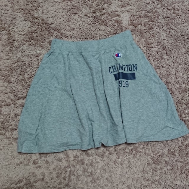 Champion(チャンピオン)の✿　中古140センチ❗チャンピオングレースカート キッズ/ベビー/マタニティのキッズ服女の子用(90cm~)(スカート)の商品写真