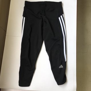 アディダス(adidas)のアディダスカプリタイツレディースMサイズ２回着用送料込800円(クロップドパンツ)