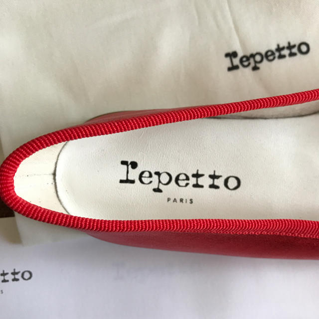 repetto(レペット)の新品未使用 repetto レペット メタリックレッド 35サイズ レディースの靴/シューズ(バレエシューズ)の商品写真