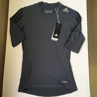 アディダス(adidas)の新品アディダスメンズteckfitシャツMサイズ送料込800円(Tシャツ/カットソー(半袖/袖なし))