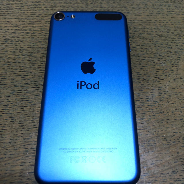 iPod touch(アイポッドタッチ)のiPod touch 第6世代 64GB  スマホ/家電/カメラのオーディオ機器(ポータブルプレーヤー)の商品写真