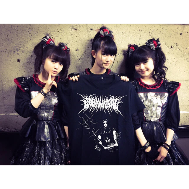 BABYMETAL(ベビーメタル)の【新品Lサイズ】BABYMETAL「THE WHITE MASS」TEE  エンタメ/ホビーのタレントグッズ(ミュージシャン)の商品写真