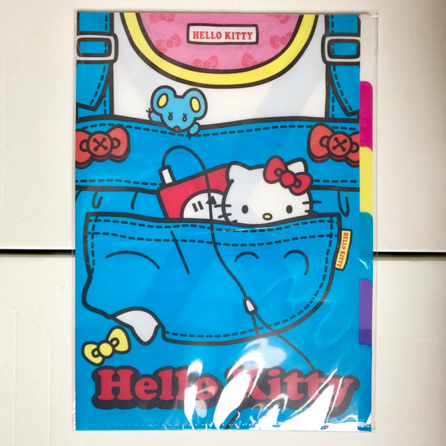 サンリオ(サンリオ)の【400円均一】Hello Kitty クリアファイル (サロペット) インテリア/住まい/日用品の文房具(ファイル/バインダー)の商品写真