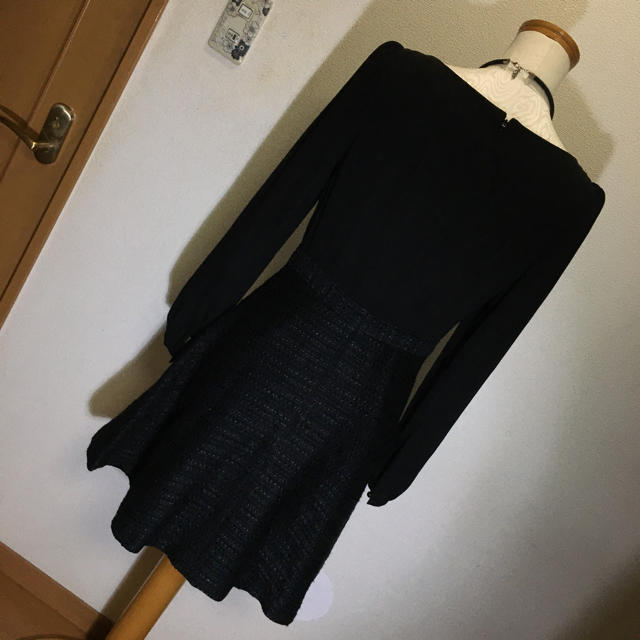 OFUON(オフオン)のイトキン オフオン 黒 ワンピース 38美品  レディースのワンピース(ひざ丈ワンピース)の商品写真