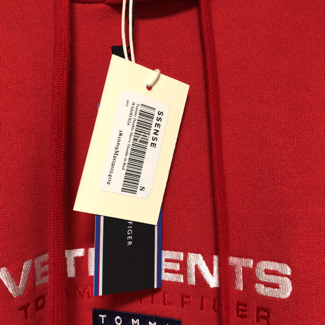 Balenciaga(バレンシアガ)のvetements ヴェトモン メンズのトップス(パーカー)の商品写真