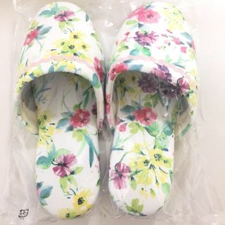 ローラアシュレイ(LAURA ASHLEY)の新品 ローラアシュレイ スリッパ  ウォーターフラワー 柄(スリッパ/ルームシューズ)